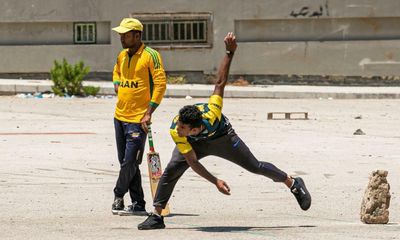 How car-park cricket in Lebanon gives Sri Lankan migrant workers an escape