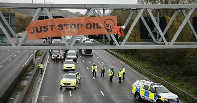 M25 traffic at standstill as Just Stop Oil protesters block 'up to nine' junctions