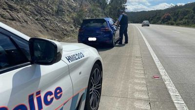 VW Golf R Driver Doing 174 MPH Pulled Over By Police