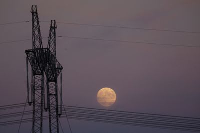Grid operator tells Ukrainians to brace for more blackouts