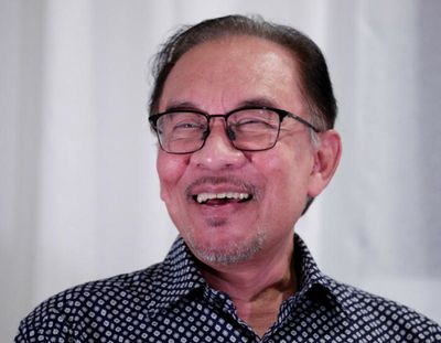 Anwar Ibrahim confident of simple majority in Malaysia polls