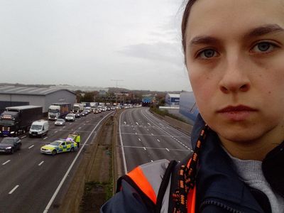 Just Stop Oil causes disruption on M25 despite police operation