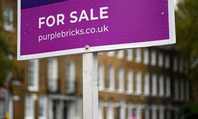 UK house prices fall after ‘significant shock’ of mini-budget