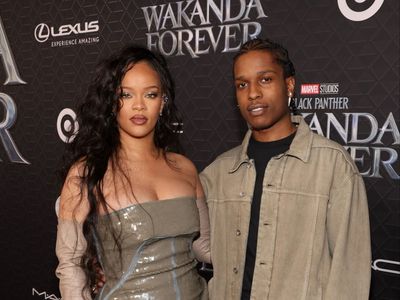 Rihanna talks motherhood, Super Bowl: 'It was now or never'