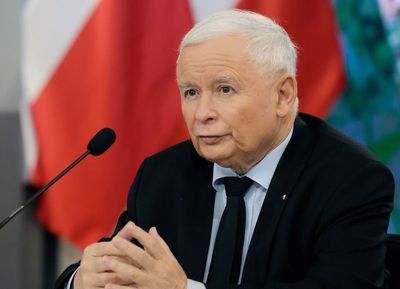 Poland’s ruling party leader blames low birthrate on binge drinking women