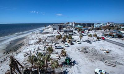 Florida braced for arrival of Storm Nicole, which could become hurricane