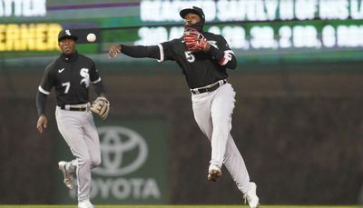 White Sox decline option on Josh Harrison, pick up Tim Anderson’s for 2023