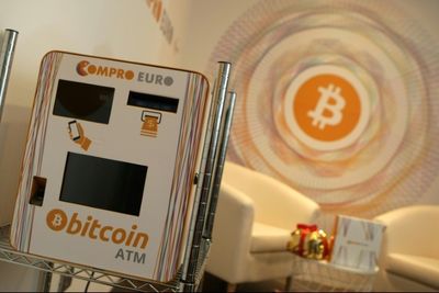US seizes $3.4 bn in bitcoin stolen from Silk Road