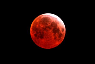 The Blood Moon Lunar Eclipse Rises Tonight So Here’s The Time To Catch It In Australia