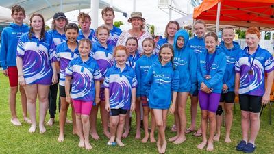 Australian Olympian Lisa Curry gives late daughter Jaimi Lee's swimmers to Broken Hill kids