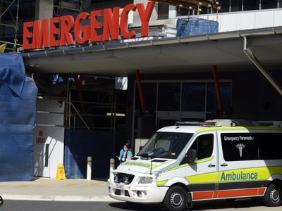 Qld public health workers seek wage talks