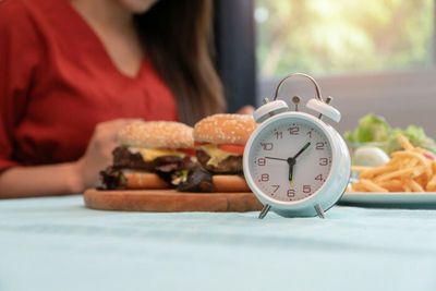 Eating earlier may curb some cravings