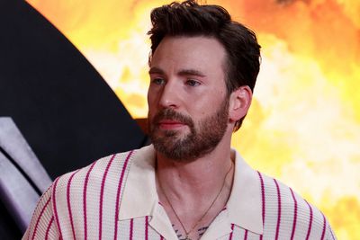 Chris Evans named People magazine’s ‘sexiest man alive’