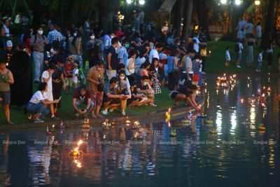 33 Bangkok parks open for Loy Krathong festival