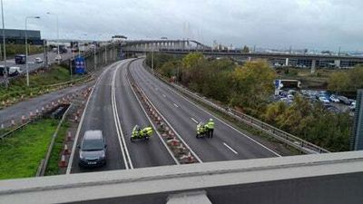 Just Stop Oil: major delays on M25 and at Dartford crossing as activists return for second day