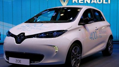 Carmaker Renault starts major overhaul, looking to an electric future