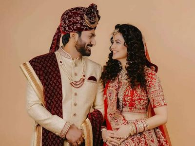 Here's what singer Palak Muchhal wore for her wedding with musician Mithoon