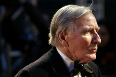 Carry On and Harry Potter star Leslie Phillips dies aged 98 as wife pays tribute