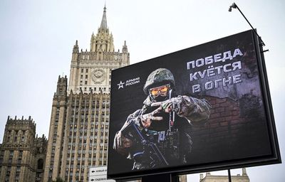 Drafted Russian soldiers in Ukraine ‘digging trenches with their bare hands’