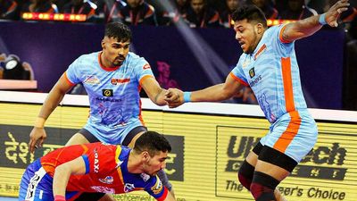 Pro Kabaddi League: UP Yoddhas vs Bengal Warriors match ends in 41-41 tie