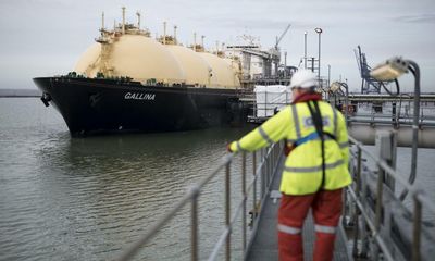 Why does UK want a gas deal with US and how important is it?