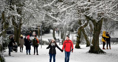 Glasgow and Edinburgh named most likely UK cities for a white Christmas in 2022