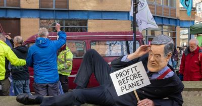 Bristol Airport expansion campaigners protest outside court showdown