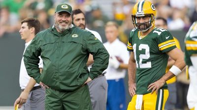 Aaron Rodgers Says He’ll Give Mike McCarthy ‘a Big Old Hug’ Sunday