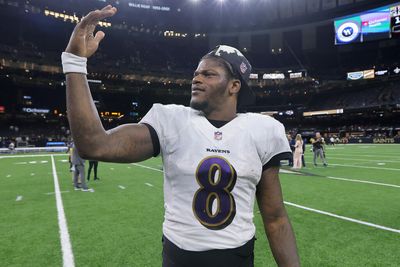 Lamar Jackson has heartwarming meeting with young fan with heart condition