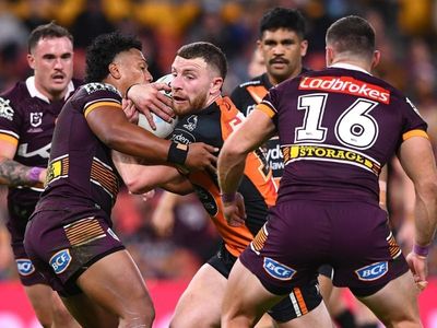 Hastings to battle on at Wests Tigers