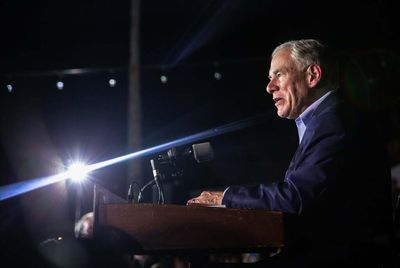 Greg Abbott reelected Texas governor, defeating Beto O’Rourke