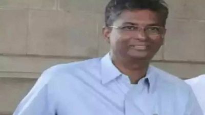 Congress leader says Hindu’s meaning is vulgar, party distances itself while BJP demands apology