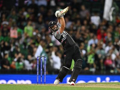 Mitchell helps NZ fight back to 4-152