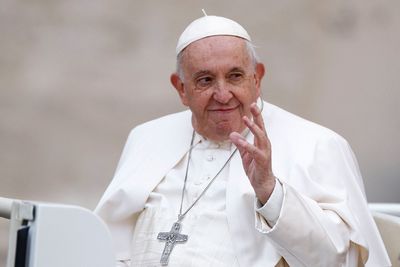 Pope Francis condemns use of mercenaries in Ukraine