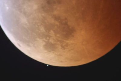 Total lunar eclipse, lunar occultation wow Japan