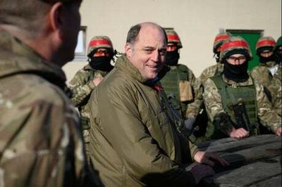 Russia ‘slowly losing war’, Defence Secretary Ben Wallace tells Ukrainian troops training in Kent