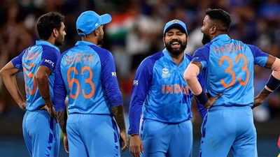 Pakistani former players and fans to root for India in semifinal against England