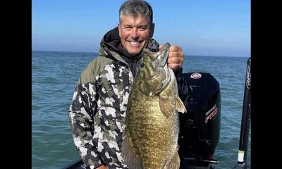 Record smallmouth bass reeled from Lake Erie; ‘I was trembling’