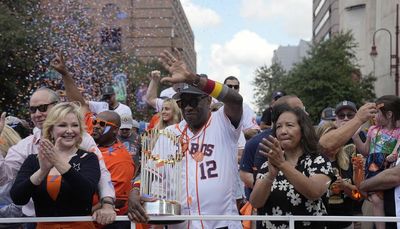 Dusty Baker agrees to return to Astros for 2023 season