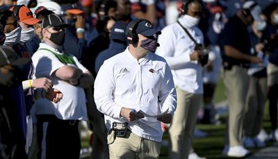 Illinois agrees to contract extension for offensive coordinator Barry Lunney Jr.