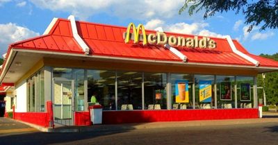 1 Fast Food Stock to Consider Buying in November