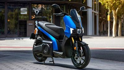 Spanish Automaker SEAT Unveils Mo 125 Performance E-Scooter