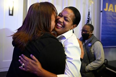 Connecticut’s Hayes wins 3rd term in US House, defeats Logan