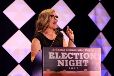 Democrats hold small but shrinking lead in key Arizona races