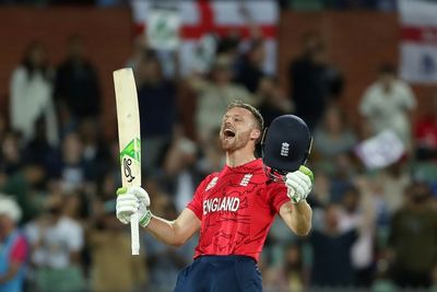 Brilliant Hales, Buttler rout India as England cruise into T20 final