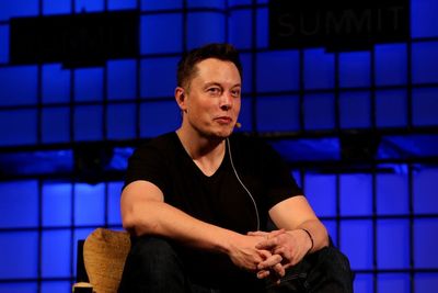 ‘What does a tosh look like?’ – Elon Musk in Twitter exchange with NI Secretary