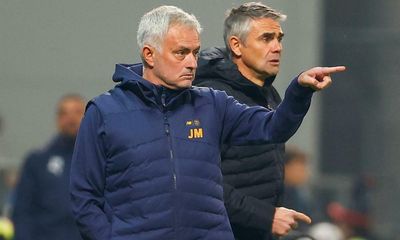 Roma’s early momentum dissipates to leave Mourinho pointing the finger