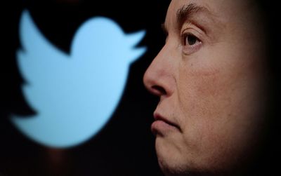 Elon Musk, in first email to Twitter staff, ends remote work