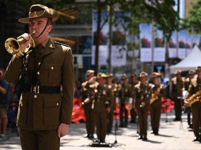 Australians pause to remember war dead