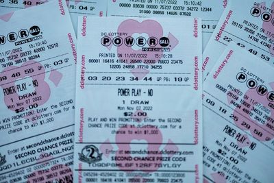 Powerball - live: California winner of $2bn draw still hasn’t come forward as man who sold ticket gets $1m